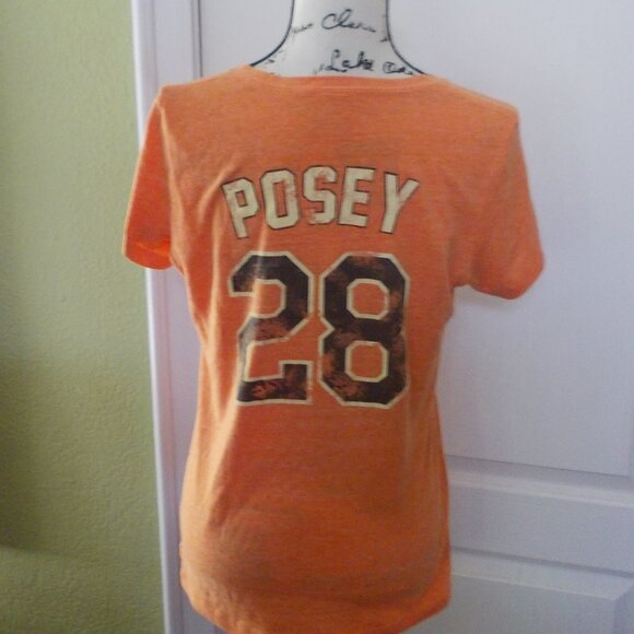 💕 3/$25 💕 Distressed SF Giants Baseball V Neck Top Posey L - Picture 3 of 5